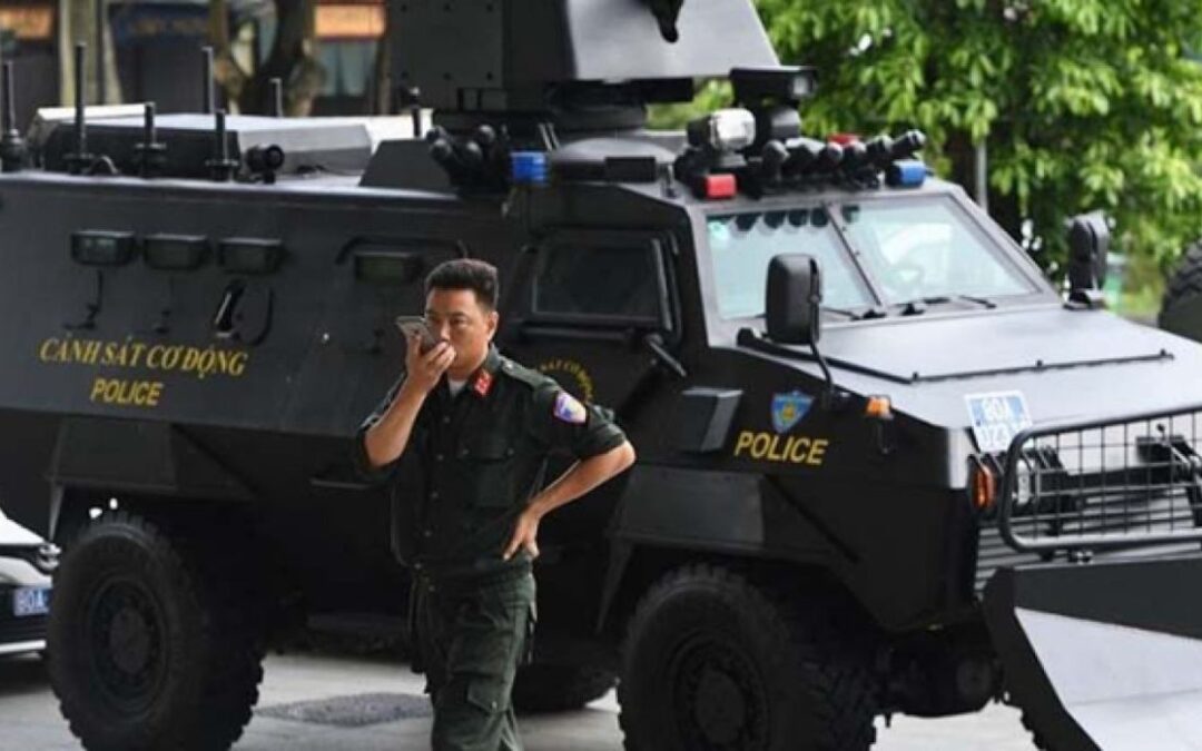越南两个警察局被敌对势力一锅端