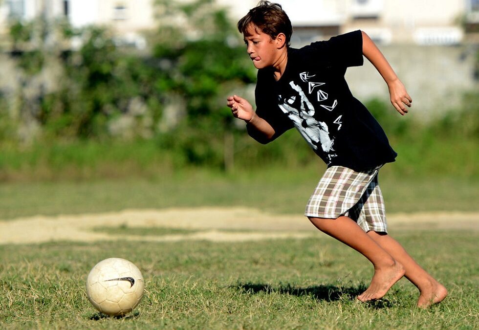 我参加尼泊尔中学生足球赛 I participated in the Nepalese High School Students’ Football Tournament