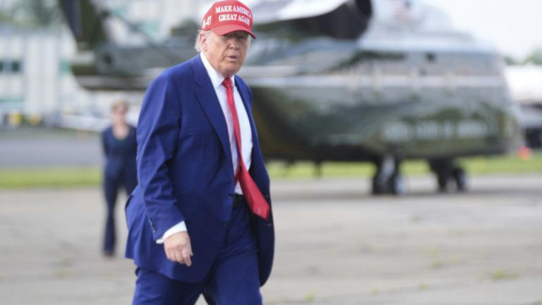 美国总统唐纳德·特朗普周日表示，美国对伊朗的三个核设施发动了打击，正式加入以色列削弱伊朗核计划的行动。