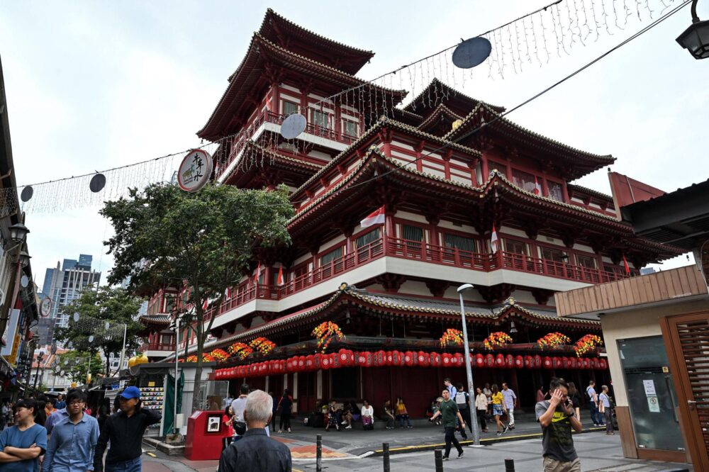 国际游客如何在新加坡体验当地文化？牛车水中国城成为深度旅游热门选择